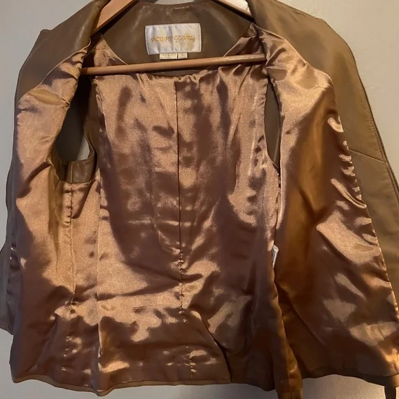 Margaret Godfrey Tan Leather Front Zipper Vest W/ Belt and Pockets - Size 6 - Picture 6 of 8